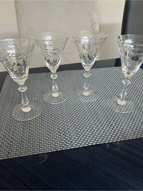 Glastonbury Lotus Hostess  Clear Crystal Stemware - Clear Glasses (Set of 4) 6”